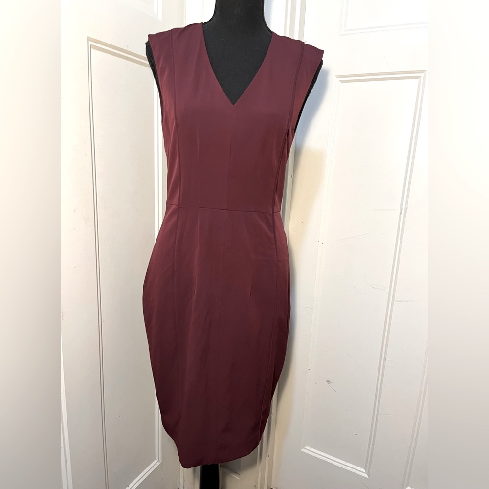 Size 6. H&M sheesh dress. Burgundy.
